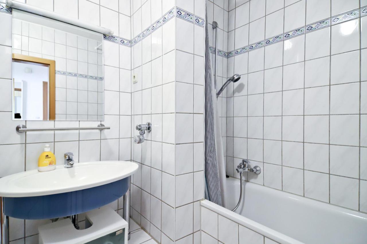 Top Ferienwohnung Veltins Arena ゲルゼンキルヒェン エクステリア 写真